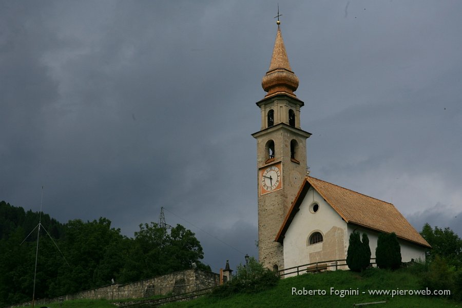 09  Chiesa di Tonadico.JPG